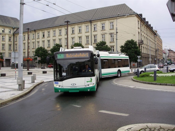 Erste Probefahrten mit Hilfsaggregat des ersten Eberswalder Solaris-Gelenkobusses (E 1) in Ostrava/CZ